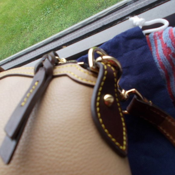 Dooney & Bourke Duxbury Large New Handbag - Picture 7 of 14